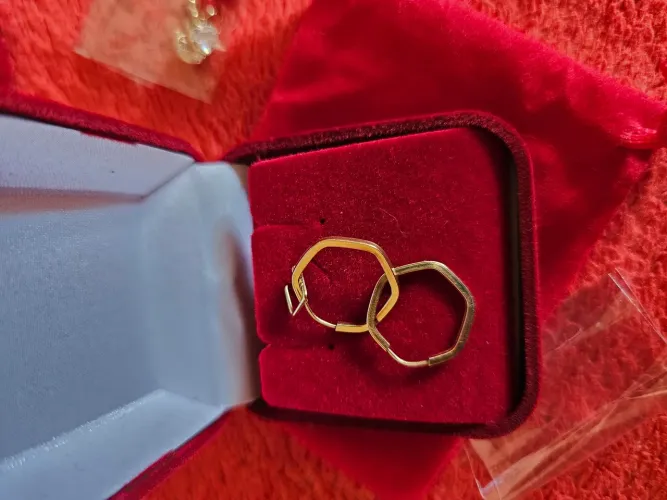Argola sextavada ouro 18k