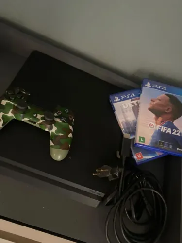 Playstation 4 slim