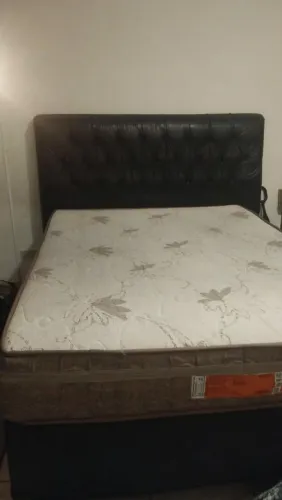 Cama Box Casal com Cabeceira  estofada 