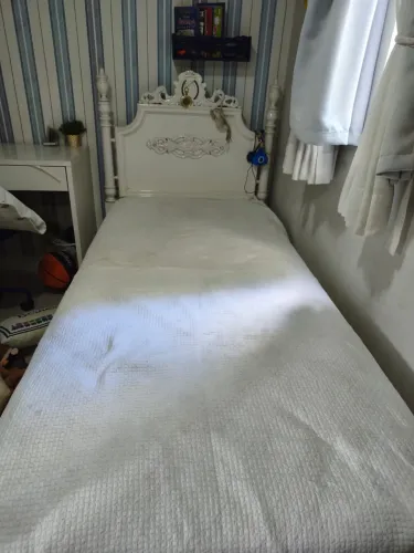 CAMA LAQUEADA EM BRANCO - SOLTEIRO(a)