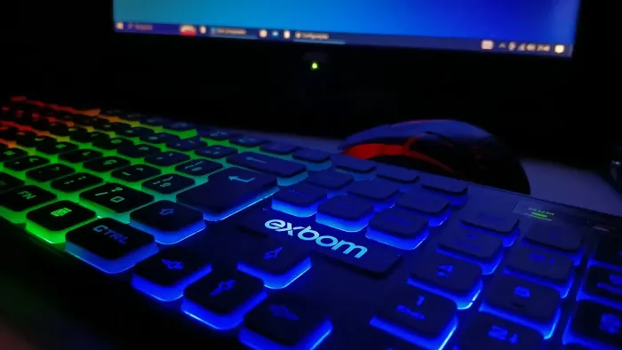 Mini PC Connec + Monitor + Teclado e Mouse