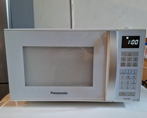 Micro-ondas Panasonic Piccolo 220V