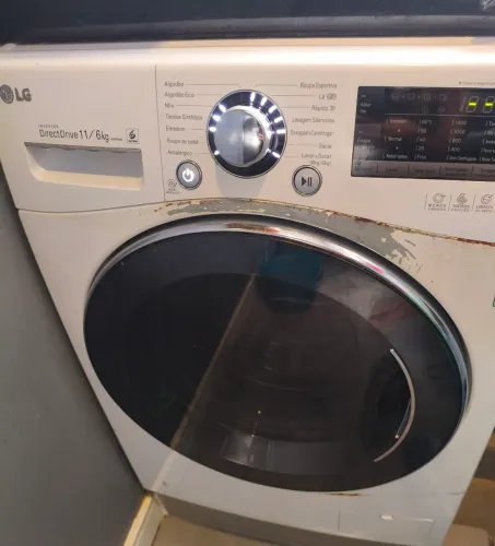 Lava e seca LG inicia a lavagem, mas não centrifuga 