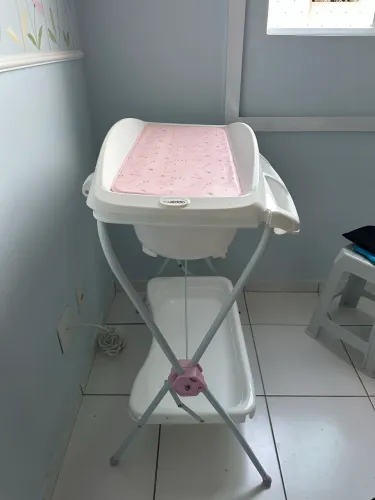 BANHEIRA KIDDO ALTA COM TROCADOR