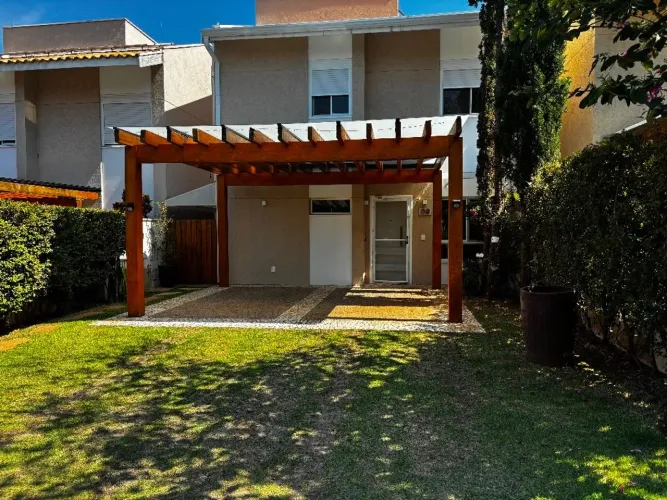 Casa com 3 suítes,lazer completo com piscina ! $1.340.000,00 -GRAMADO