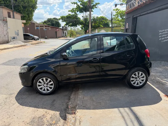 Volkswagen Fox 1.0 MI Total Flex 8V 5P 2011