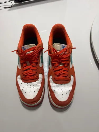 Tênis Nike Air Force 1 Laranja