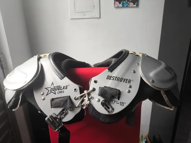 SHOULDER PAD FUTEBOL AMERICANO 