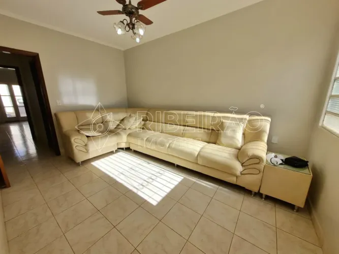 Casa Térrea com 2 dormitórios e piscina á venda no bairro Jardim Interlagos