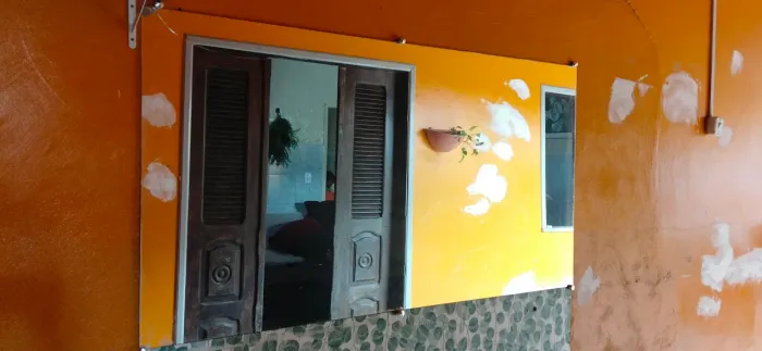 Vende-se um espelho para salão