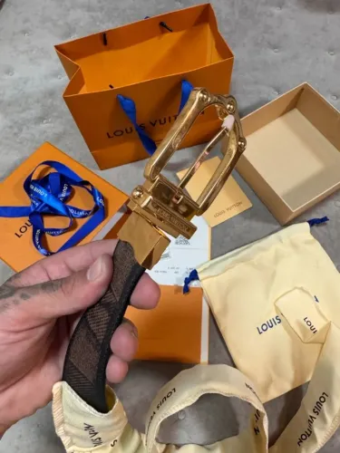 cinto louis vuitton original, modelo reversivel maarom vintage + preto, produto novo na ca