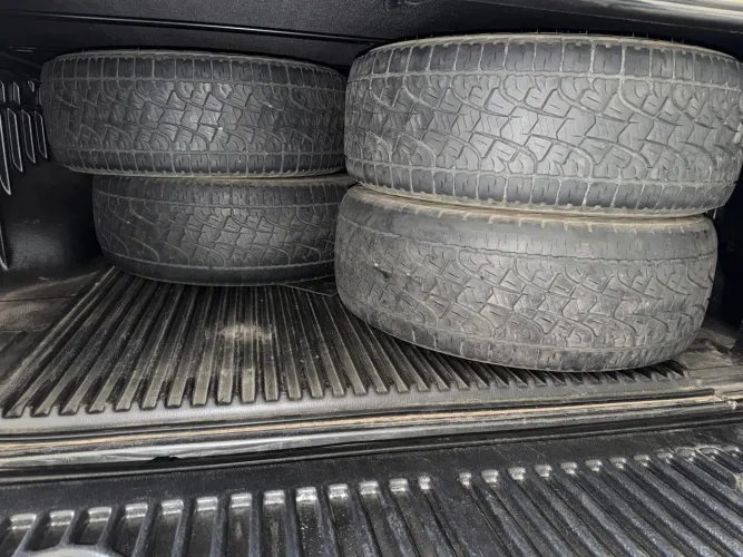 Pneu Pirelli Scorpion 255 60 18