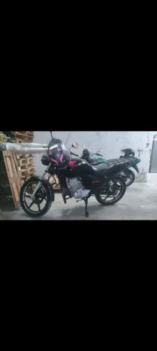 Moto filé pro dia dia !