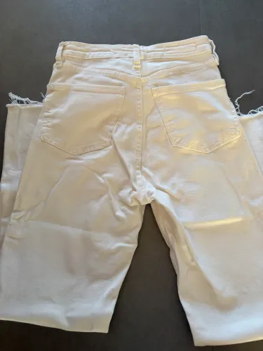 Calça zara branca, nova. N34