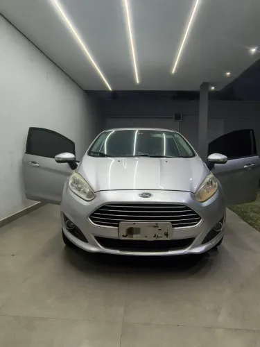 Ford Fiesta Sedan SE 1.6 16V Flex 4P 2014