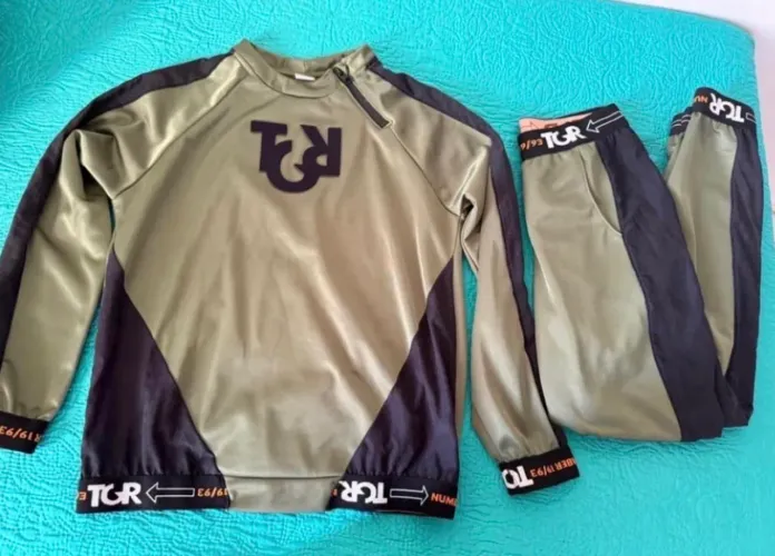Roupa infantil tamanho 10 anos 