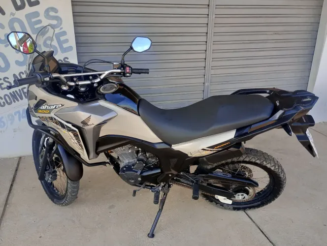 Oportunidade Sahara adventure 25/25, único dono, nova.