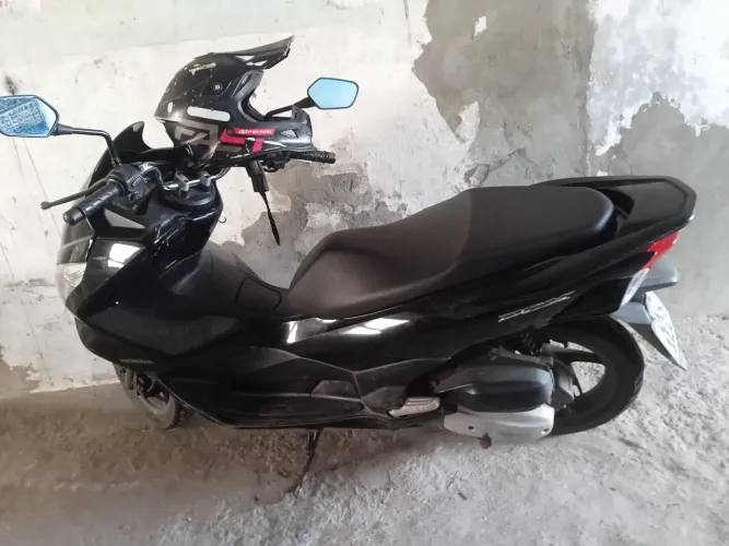 PCX 2016 43000 valor 10.00 tel. *