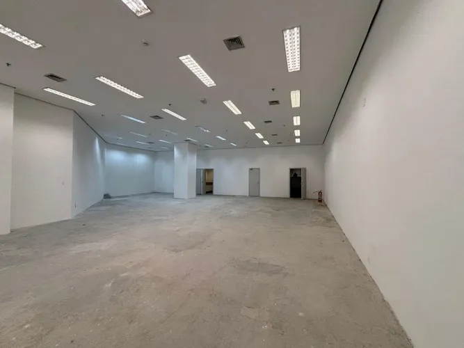 LOJA COMERCIAL PARA ALUGUEL 365M² BANHEIRO 9 VAGAS NA SAVASSI