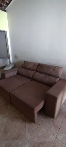 Sofá Retrado espaçoso 