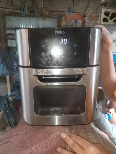 Panela air fryer usada funcionando