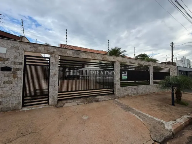 Casa com 3 dormitórios para alugar, 113,2 m² por R$ 4.300/ano - 1 - Ibiporã/PR