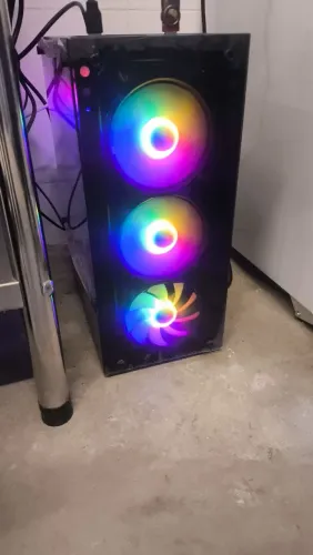 Desktop i5- 8° geração//memória ram 8gb ddr3//SSD 240 Gb