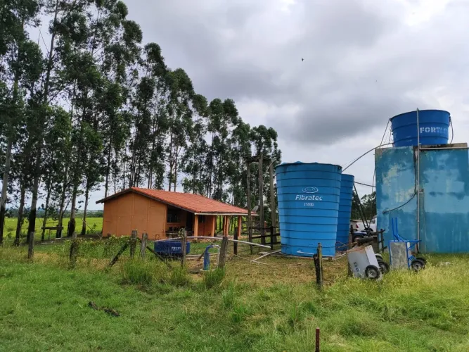 SÍTIO COM GRANJA A VENDA NA REGIÃO DE TATUÍ-SP ?? ? Área Total de 21,8 Hectares ou 9 Alque