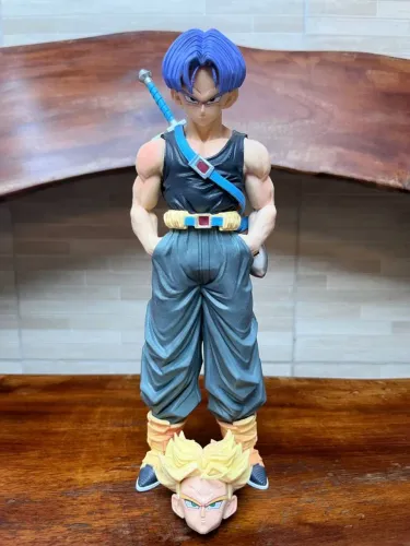 Action Figure Dragon Ball - Trunks SJJ 26cm Com 2 Heads