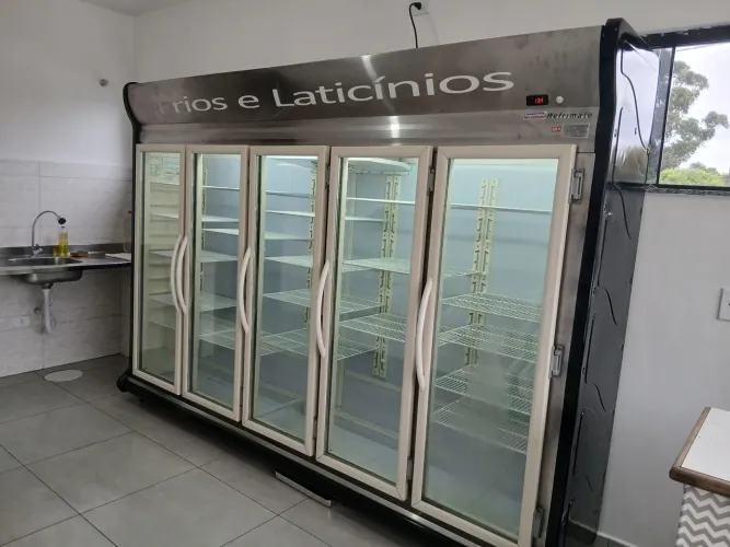 Refrigerador comercial