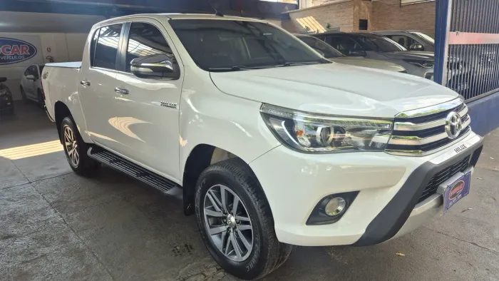 Toyota Hilux CD SRX 4X4 2.8 TDI 16V Diesel Aut. 2017