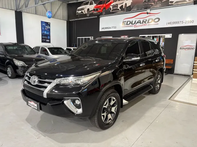 Toyota Hilux SW4 SRX 4X4 2.8 TDI 16V Dies. Aut. 2018