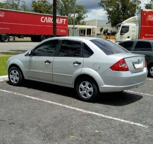 Ford Fiesta Sed. 1.6 8V Flex 4P 2005