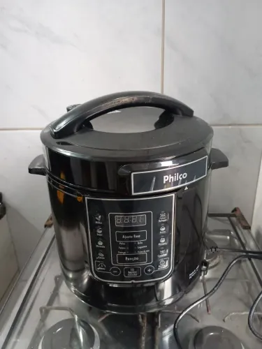 Panela de pressão elétrica 6 litros philco 1 mês de uso so