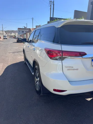 Toyota Hilux SW4 SRX 4X4 2.8 TDI 16V Dies. Aut. 2019