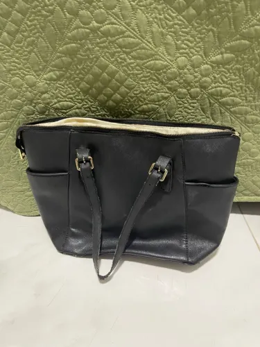 Bolsa de Ombro Preta Le Postache
