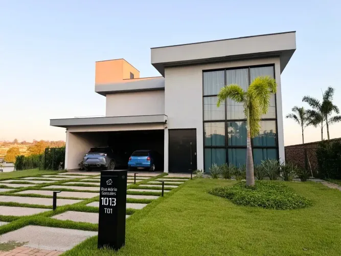 Casa de condomínio para venda tem 340 metros quadrados com 3 quartos
