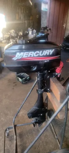Motor de popa Mercury 3.3 hp
