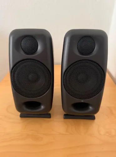 Par de Monitores Iloud Micro Monitor IK Multimedia