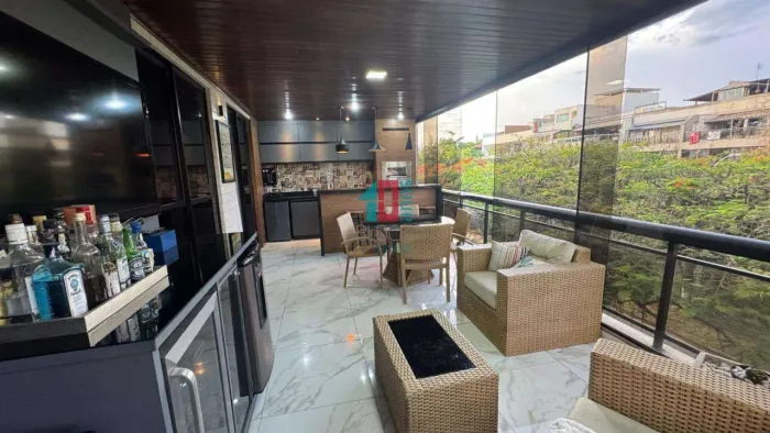 Recreio dos Bandeirantes | Apartamento 3 quartos, sendo 1 suite