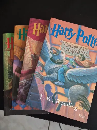 COLEÇÃO LIVROS HARRY POTTER 1-4