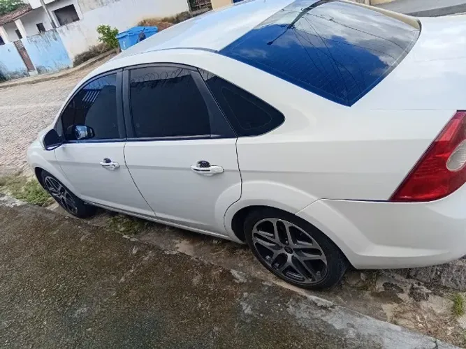 Ford Focus Sedan 1.6/1.6 Flex 8v/16v 4P Mec. 2011