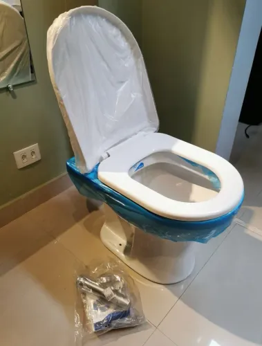 Kit Vaso Sanitário Hydra Convencional com Assento Branco Saída Vertical Luna Icasa 