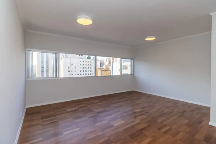 Apartamento à venda no Jardim Paulista, SP: 3 quartos, 1 suíte, 3 salas, 4 banheiros, 130m