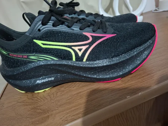 Tênis corrida Mizuno Base One