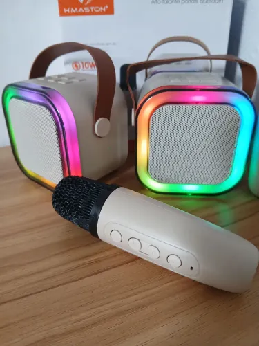 Caixinha de Som Bluetooth Portátil Com Microfone Sem Fio Karaokê