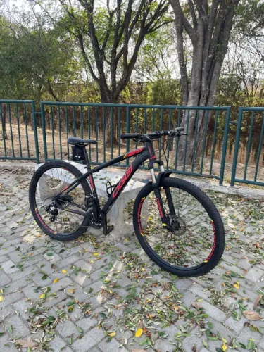 Bicicleta OGGI Hacker HDS
