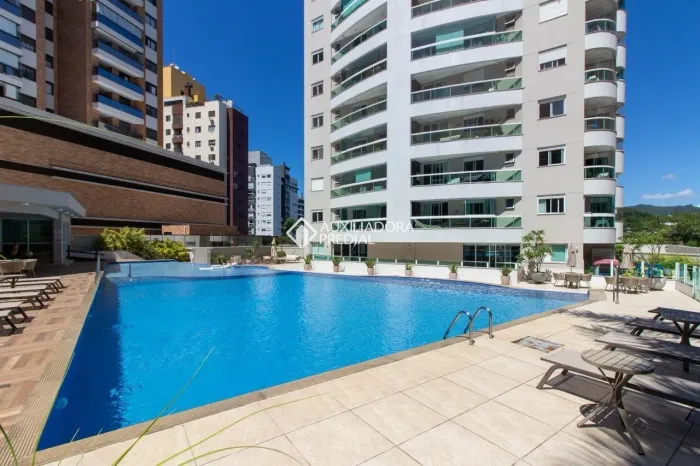Apartamento à venda, 4quartos,1 suíte, hobby box, 2 vagas no Itacorubi, Florianópolis-SC.