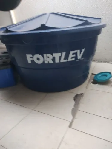 Vendo Caixa d'água 1000 L