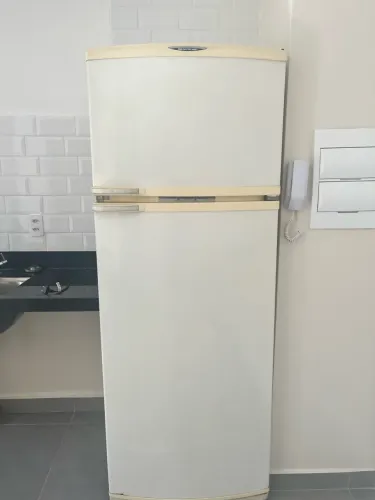 Vende-se Refrigerador Usado Brastemp